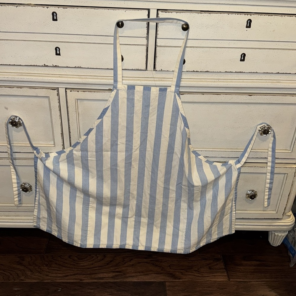 Blue & white Apron vertical striped apron two front pockets tie back one size - Picture 11 of 12